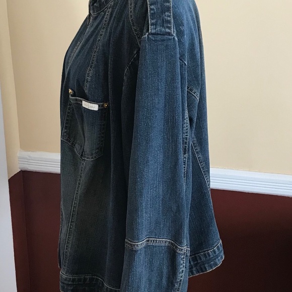 Hand Painted Jean Jacket zipper closure - Picture 6 of 8